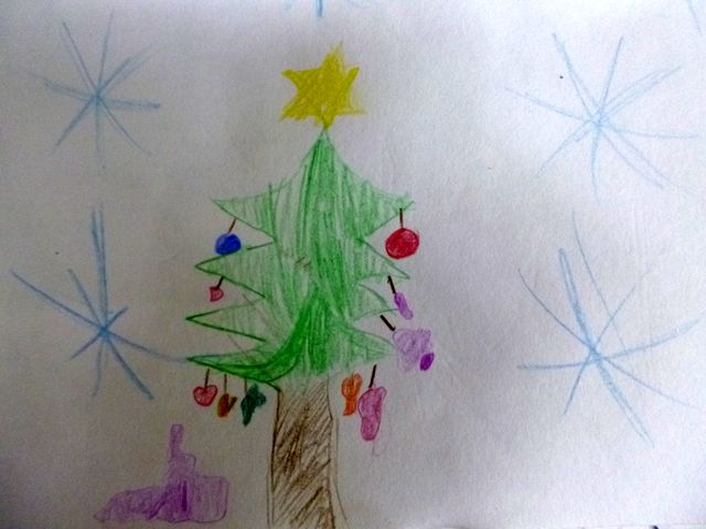 Elisa:"Hallo, ich hätte gerne, dass es euch allen gut geht und ich wünsche euch frohe Weihnachten."